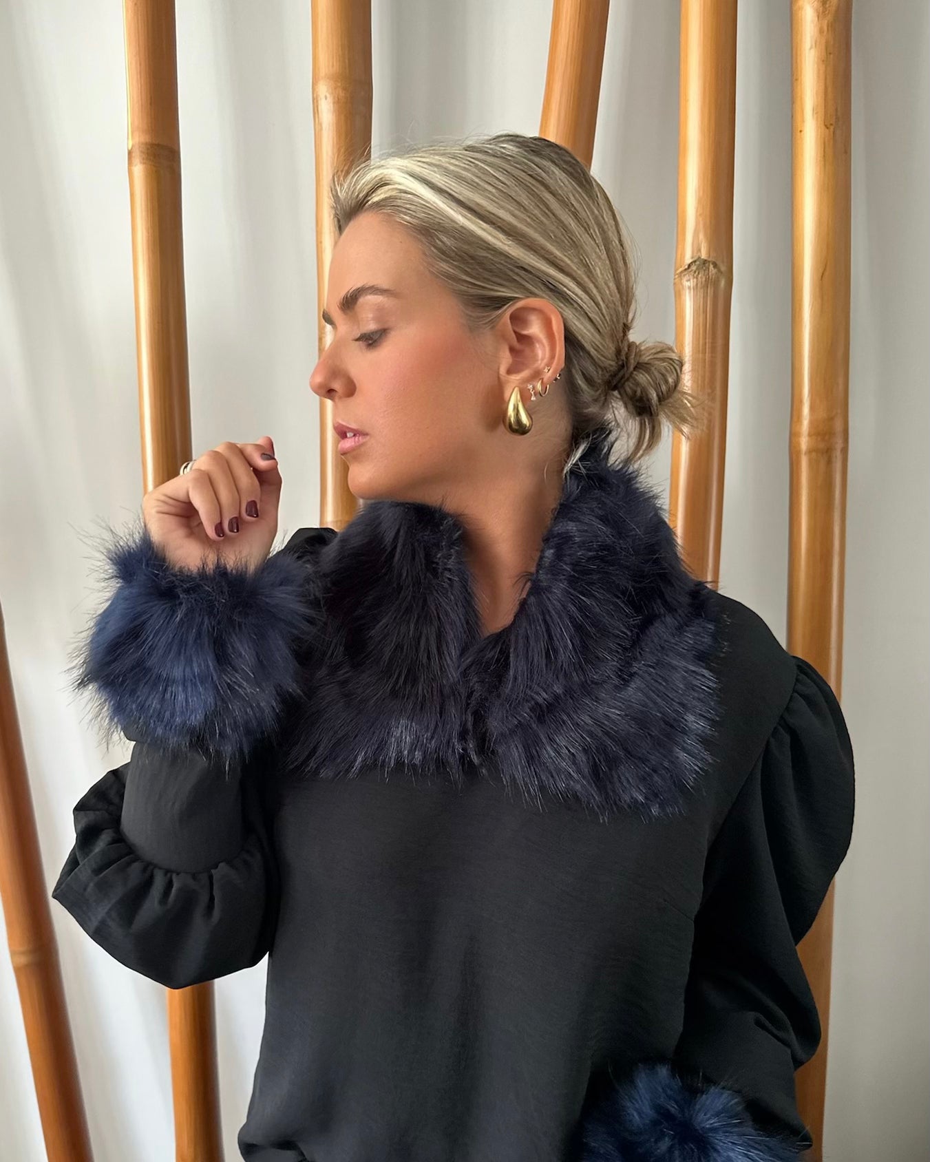 Puños de pelo azul EOS - Invitada invierno