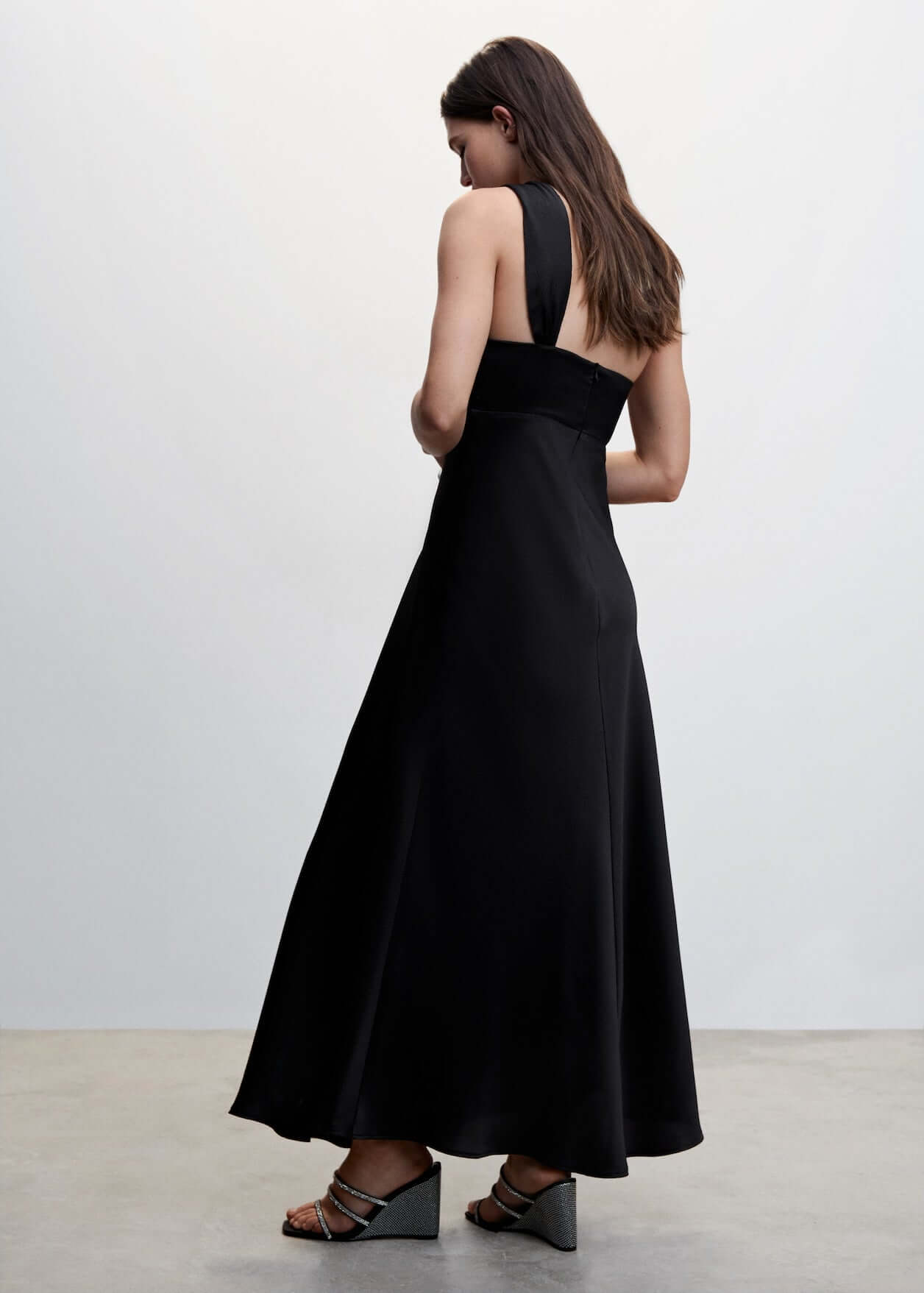 VESTIDO MIDI ASIMETRICO NEGRO