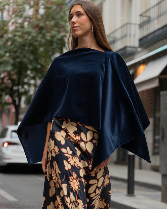 Capa terciopelo azul marino - Invitada de invierno