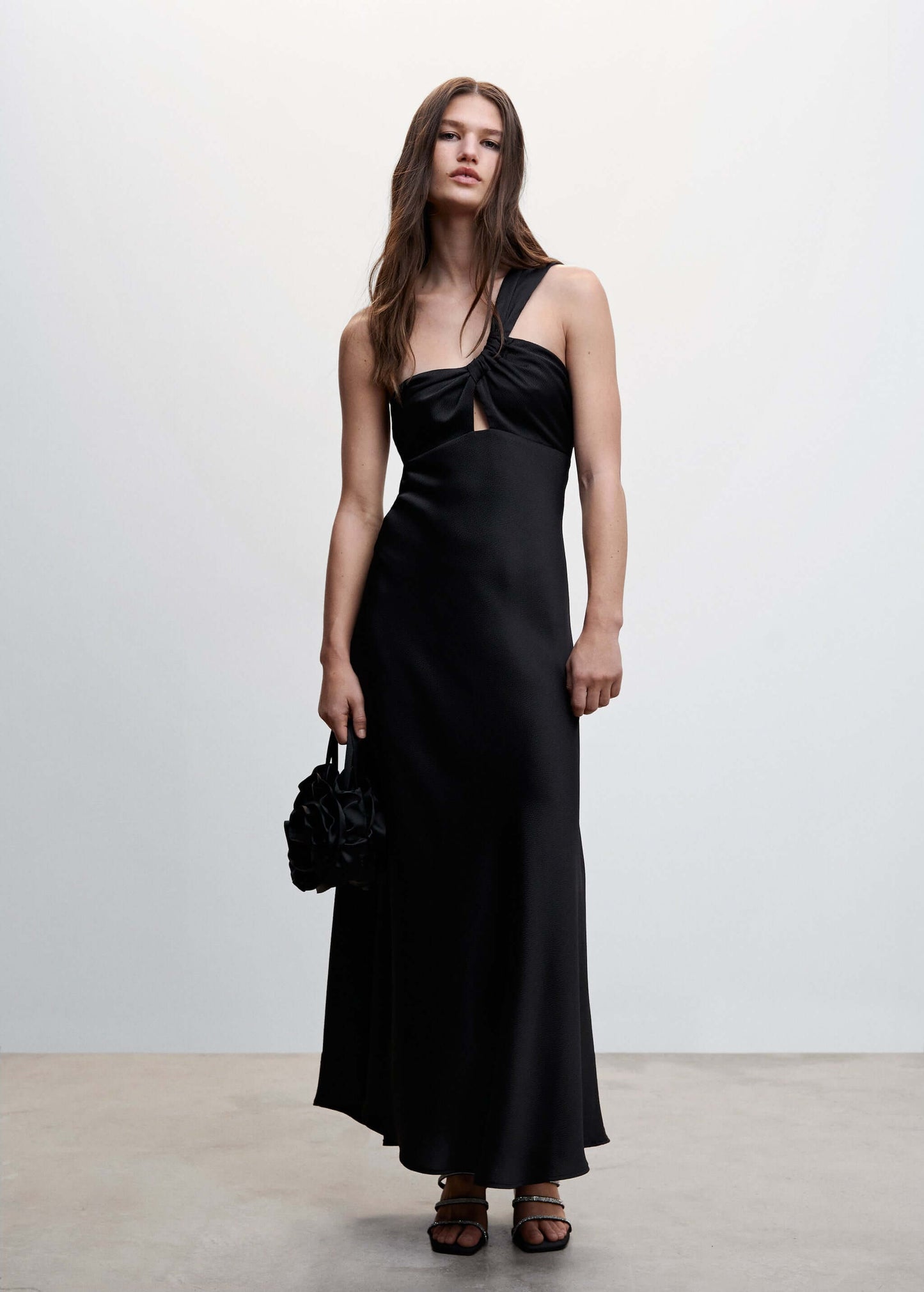 VESTIDO ASIMETRICO NEGRO