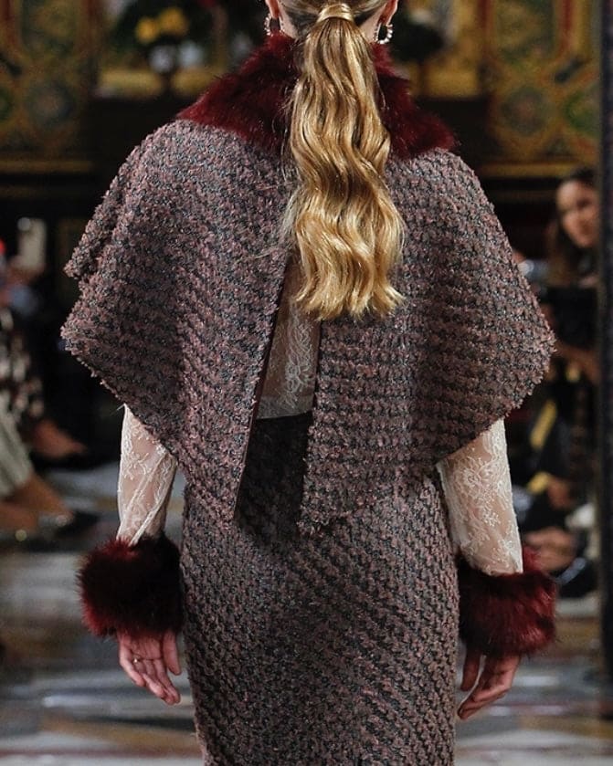 Traje de capa y falda Chanel granate - Ed. CHANEL
