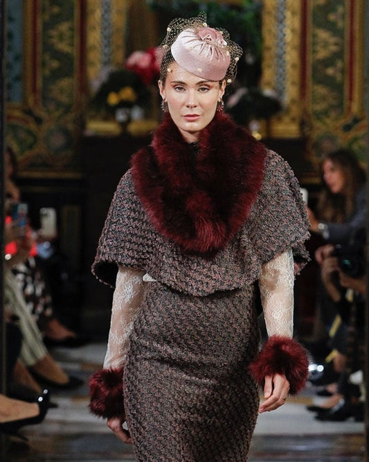 Estola de pelo EOS - Invitada boda