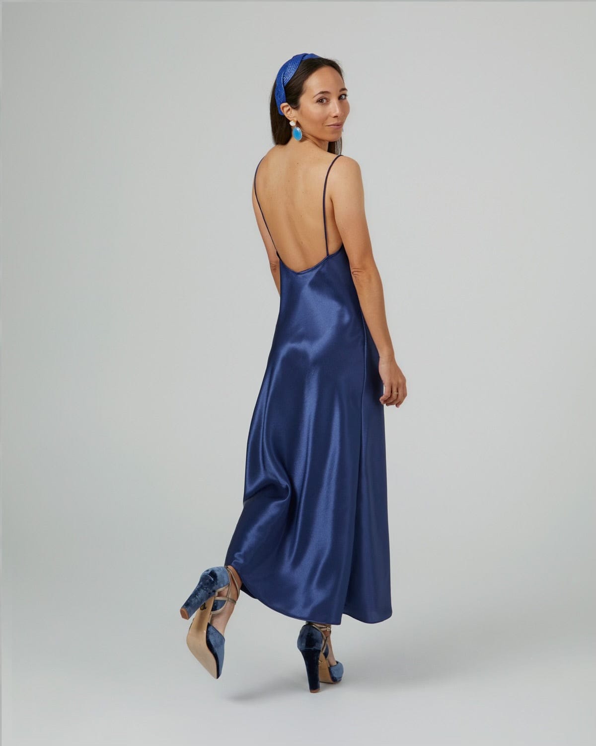 Vestido midi invitada boda azul marino