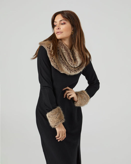 EOS Cuello de pelo marrón - Invitada boda capas_capicua