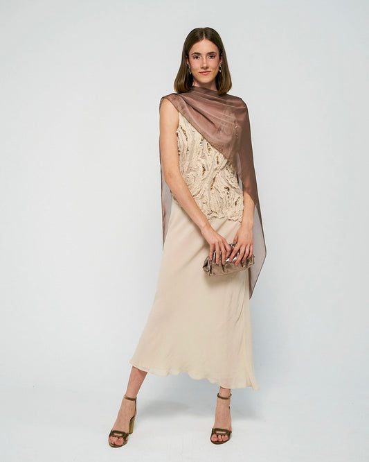 Tendencias 2025 para invitadas: colores, estilos y cómo adaptarlos a tu look