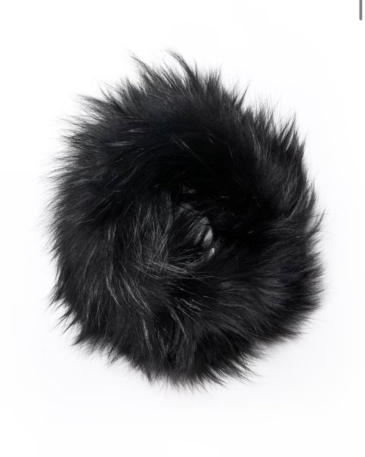 Cuello de piel negro elástico