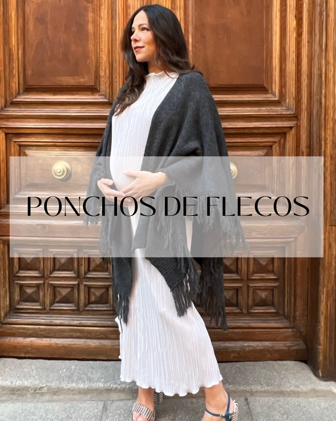 Poncho de flecos gris marengo