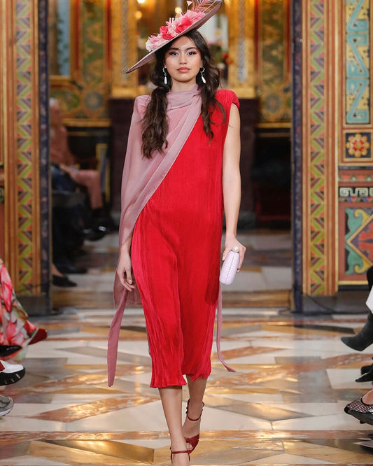 Vestido de invitada midi plisado magenta