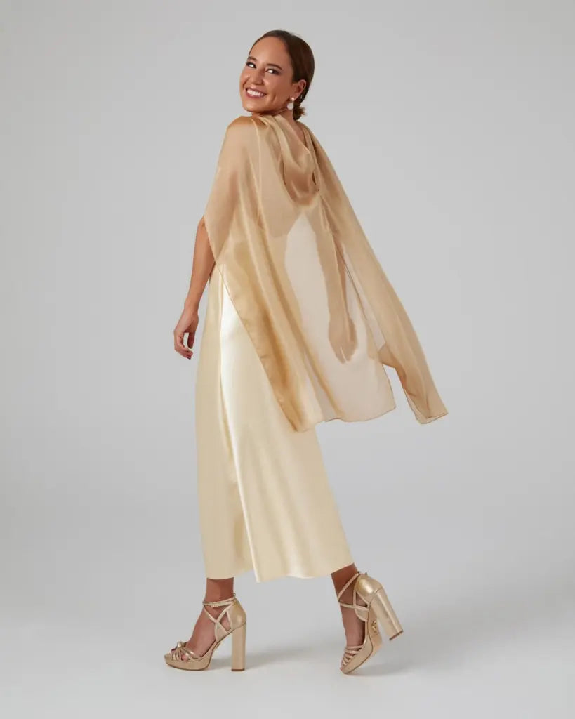 Capa dorada larga - panacea - de invitada