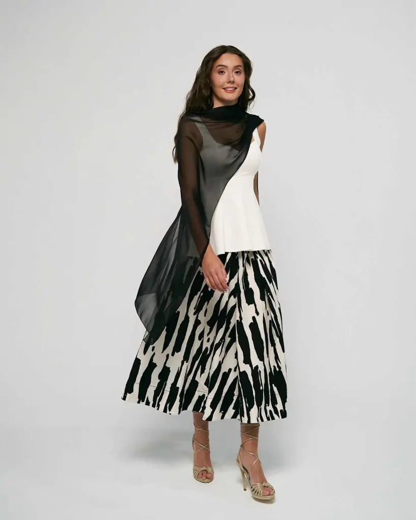 Capa negra larga - para invitadas de boda - ropa