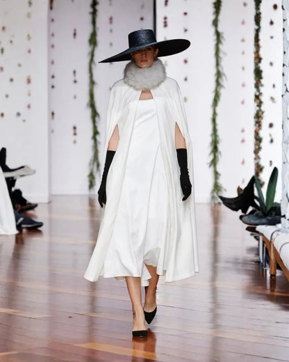 Capa sophia blanca - terciopelo - invitada de invierno