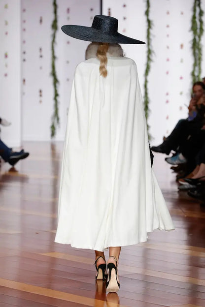 Capa sophia blanca - terciopelo - invitada de invierno