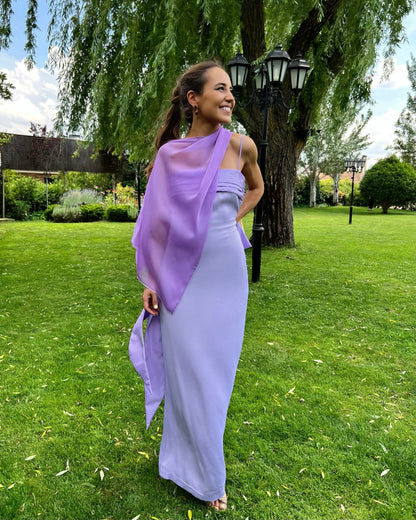 capa de invitada lila vestido zara