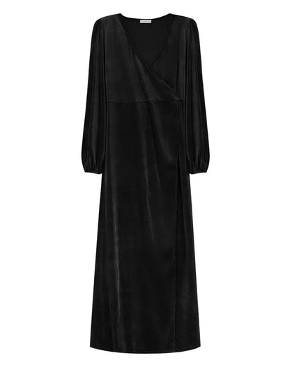 Invitada de invierno - abrigo terciopelo negro - ropa
