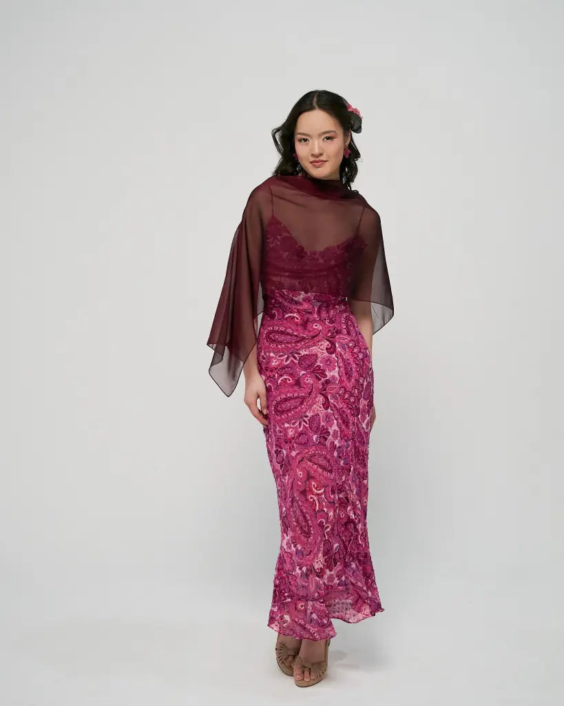Panacea corta vino - capa para invitadas de boda - ropa