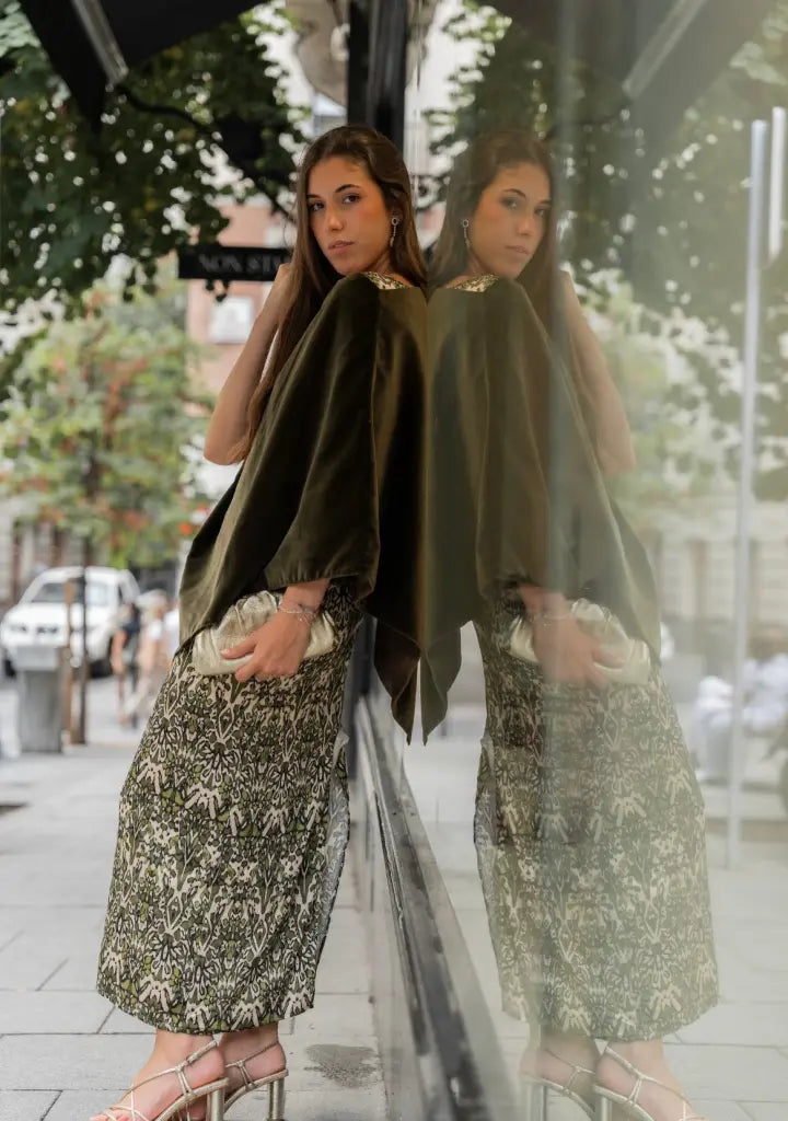 Poncho terciopelo verde - invitada de invierno - ropa