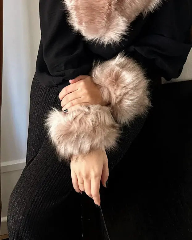 Puños de pelo nude eos - invitada invierno - ropa
