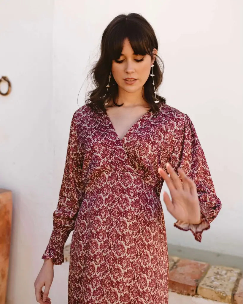 Vestido estampado granate - invitada perfecta - ropa